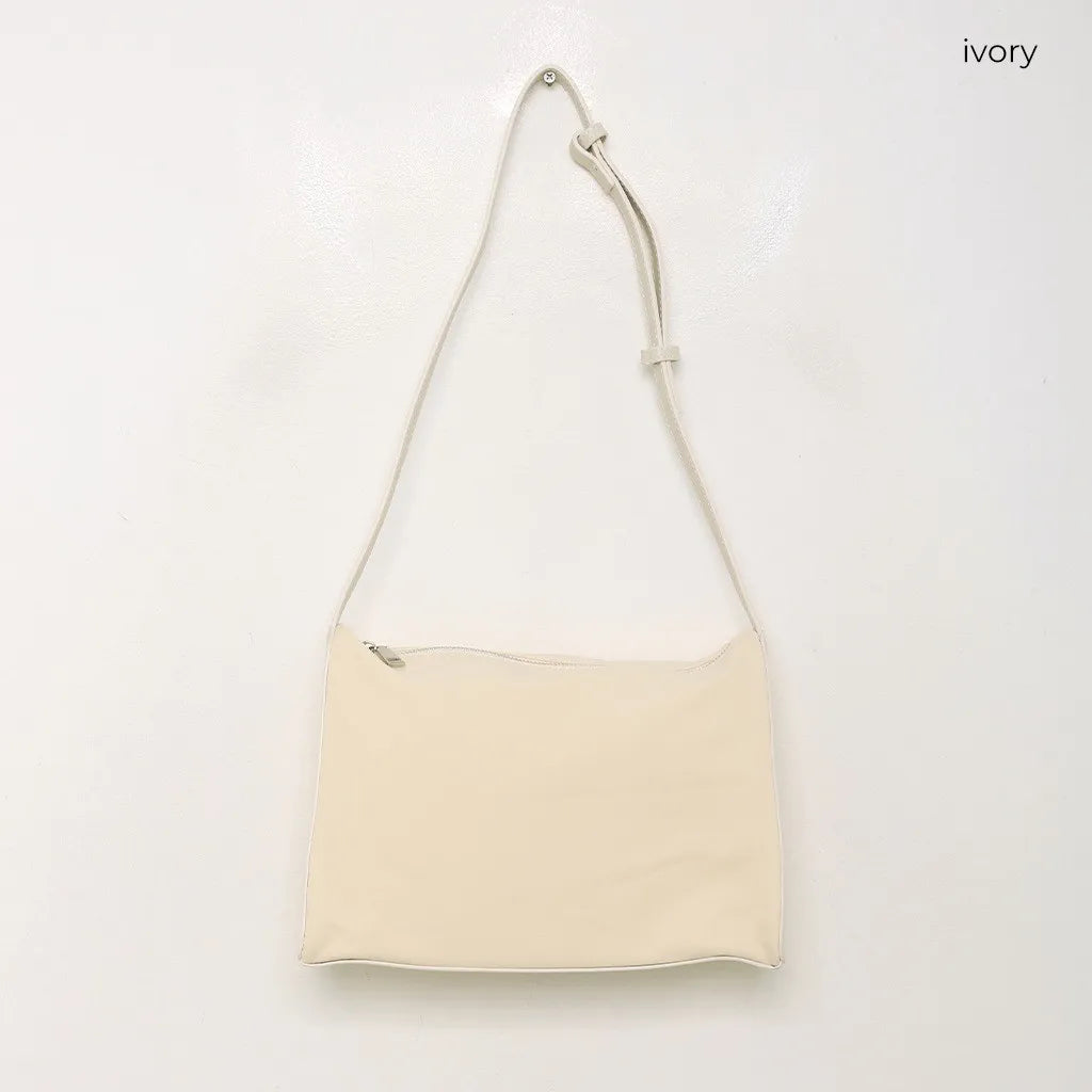 Poik Strap Shoulder Bag