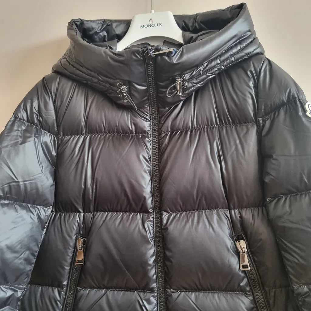 [24/25FW All-Inclusive Price] Moncler Seritte Short Down Jacket