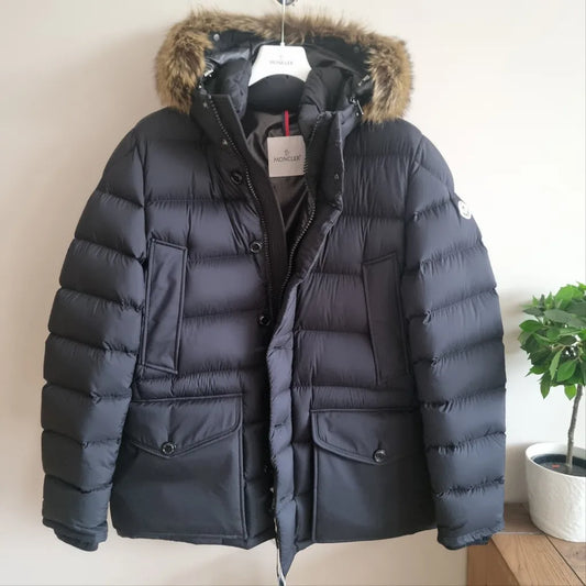 Moncler Cluny Short Down Jacket Black