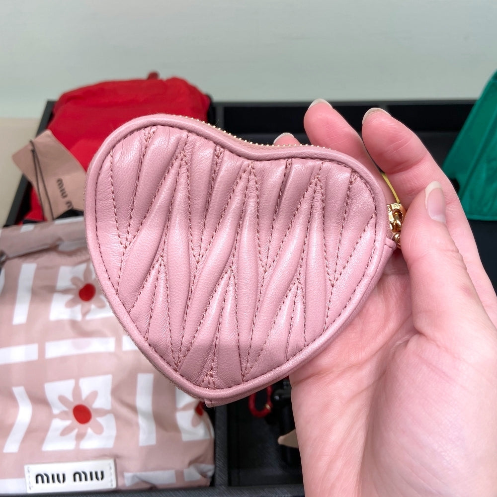 Miu Miu Matelasse Matelasse Heart Coin Purse 5TL358