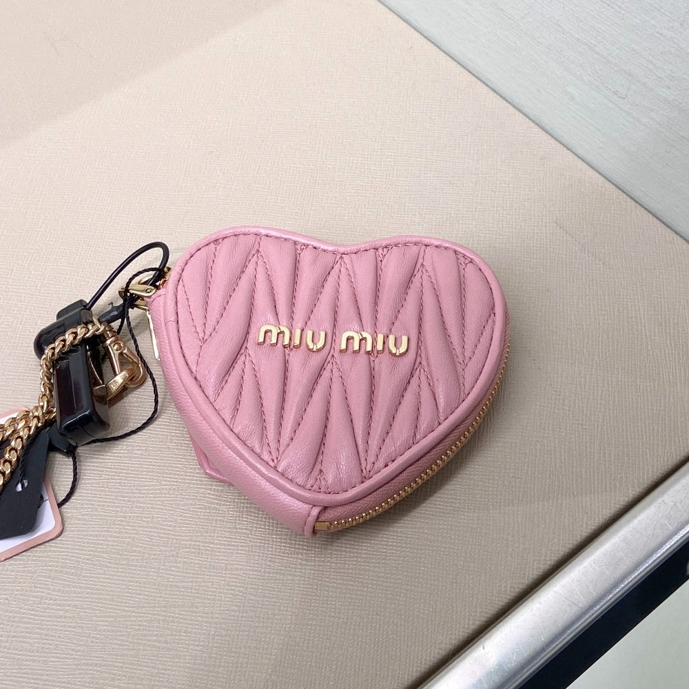 Miu Miu Matelasse Matelasse Heart Coin Purse 5TL358